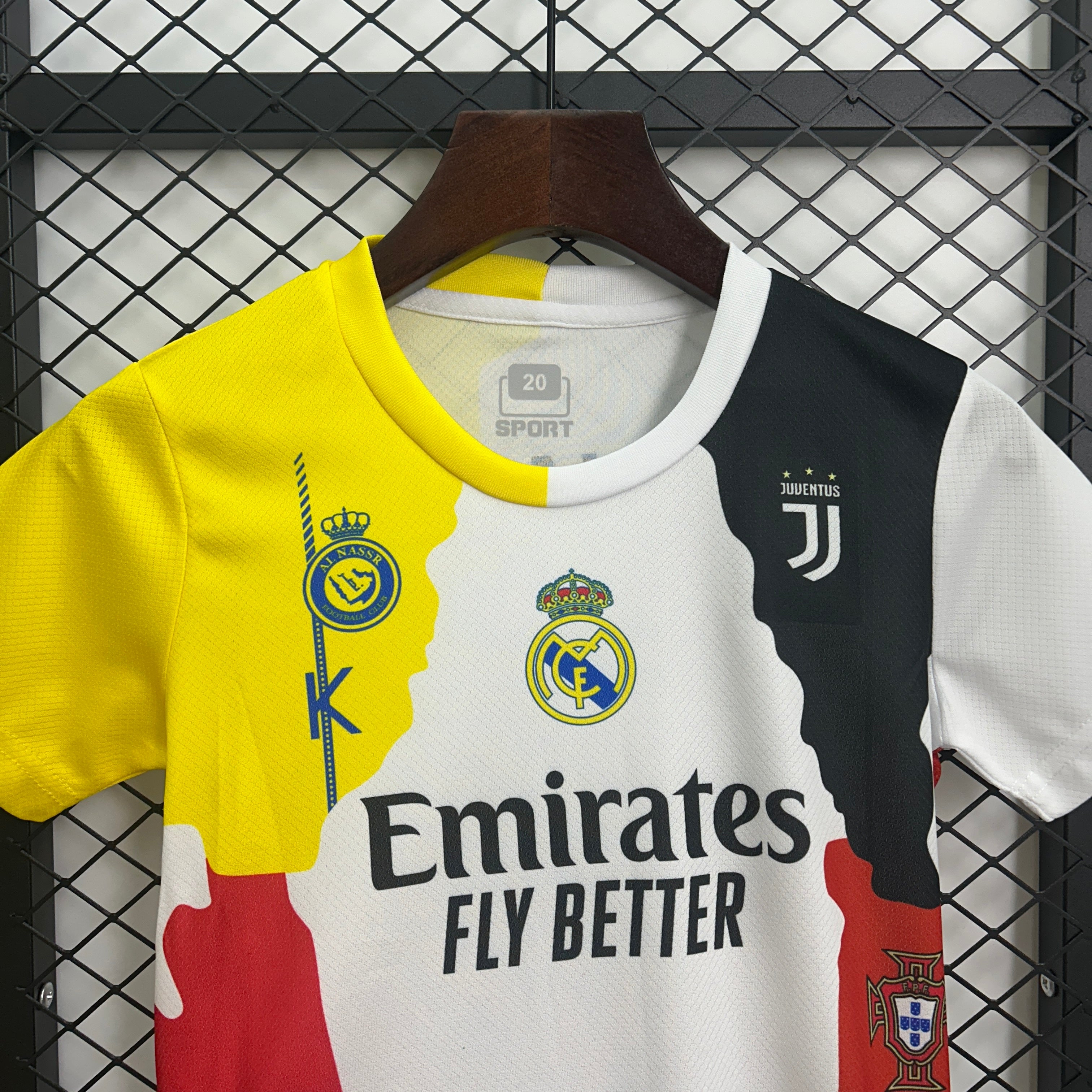 Ensemble foot enfant Ronaldo (maillot + short)